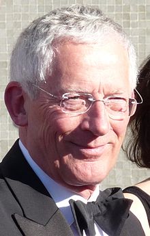 How tall is Nick Hewer?